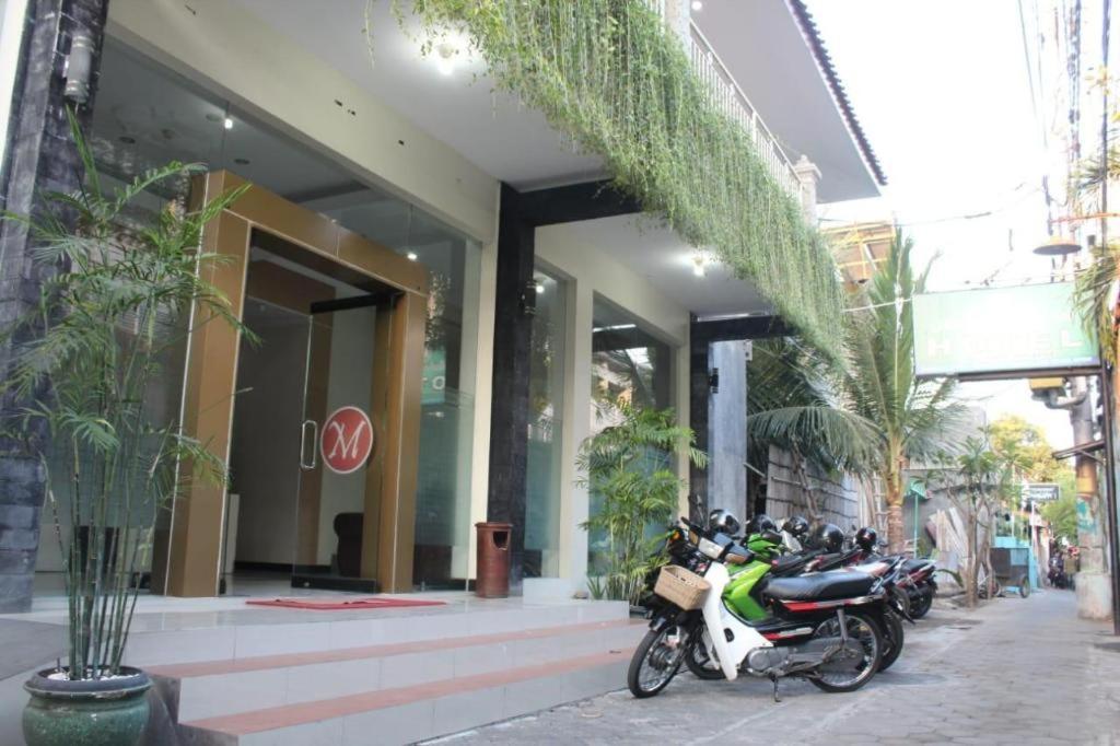 Malioboro Garden Hotel Γιογκιακάρτα Εξωτερικό φωτογραφία