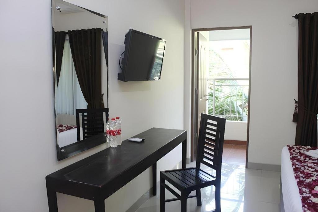 Malioboro Garden Hotel Γιογκιακάρτα Εξωτερικό φωτογραφία