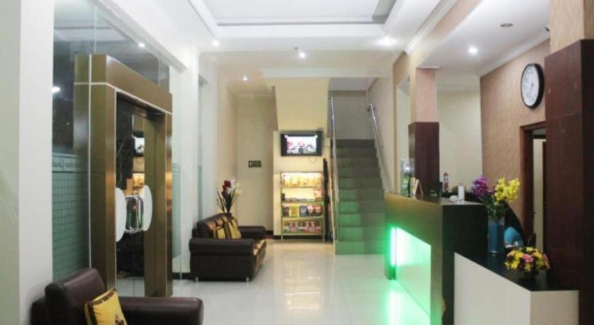 Malioboro Garden Hotel Γιογκιακάρτα Εξωτερικό φωτογραφία