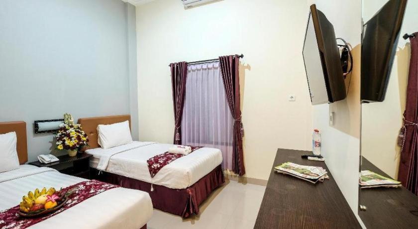 Malioboro Garden Hotel Γιογκιακάρτα Εξωτερικό φωτογραφία