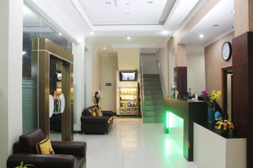Malioboro Garden Hotel Γιογκιακάρτα Εξωτερικό φωτογραφία