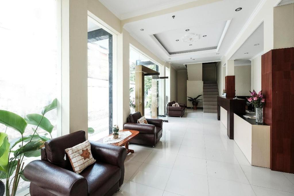 Malioboro Garden Hotel Γιογκιακάρτα Εξωτερικό φωτογραφία
