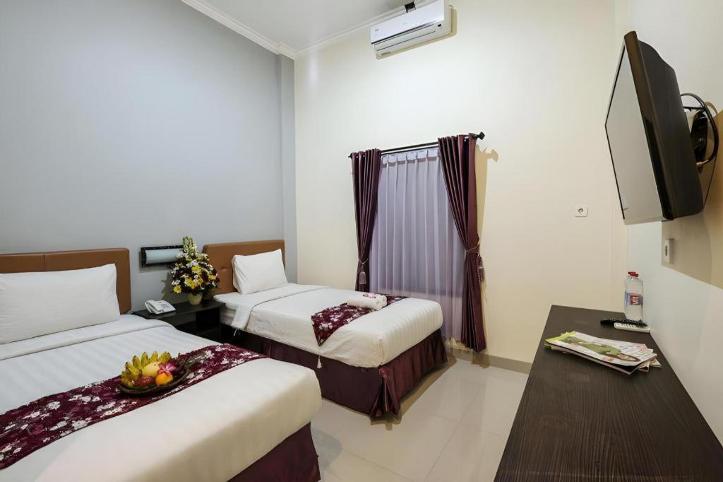 Malioboro Garden Hotel Γιογκιακάρτα Εξωτερικό φωτογραφία
