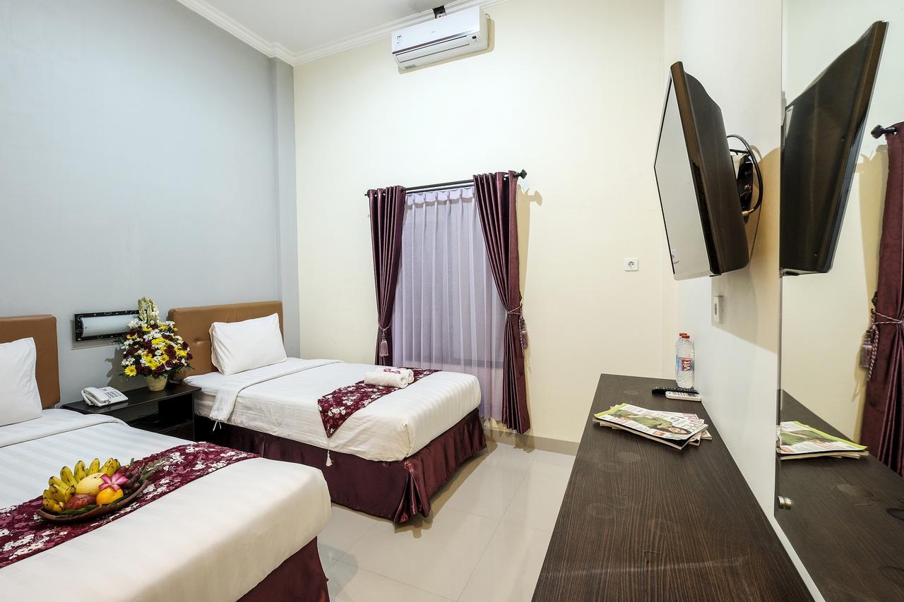 Malioboro Garden Hotel Γιογκιακάρτα Εξωτερικό φωτογραφία